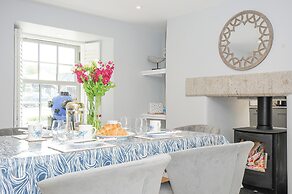 Cob Cottage