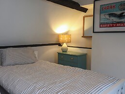 Braiders Rest