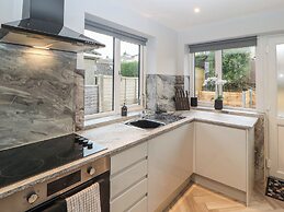12 Merefell Road