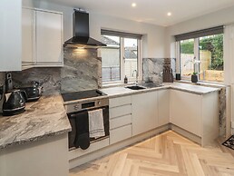 12 Merefell Road