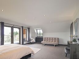 Ben Luna Lodge