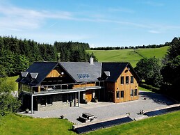 Ben Luna Lodge