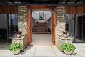 Ben Luna Lodge