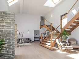 Ben Luna Lodge