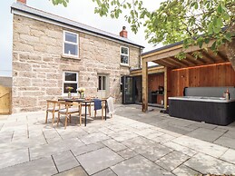 Carn House