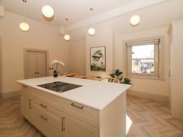 Chatsworth Suite