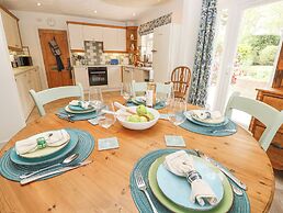 Horseshoe Cottage