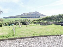 Ael-y-bryn