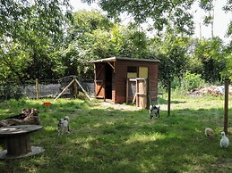 The Foxes Den Shepherds Hut