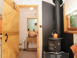 The Foxes Den Shepherds Hut