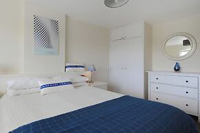 2 Studley Gardens