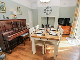 49 Waddington Road