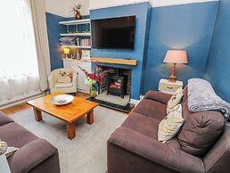 49 Waddington Road
