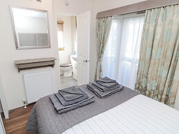 Acorn Lodge
