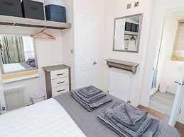 Acorn Lodge