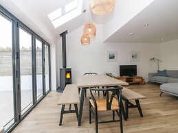 11 Capel Farm