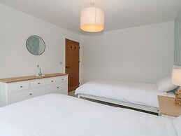 11 Capel Farm