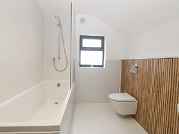11 Capel Farm