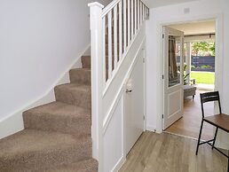 25 St. Benedict Road