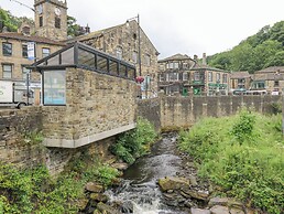 Bumble Cottage