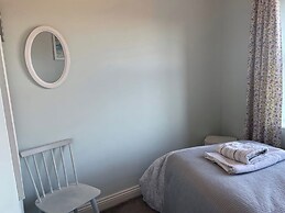 Bumble Cottage
