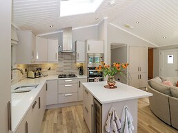 Waterside Lodge