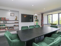 Fell View House