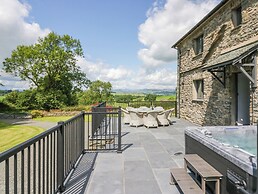Fell View House