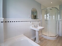 Charmouth Lodge