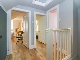 1A Carmelite Street