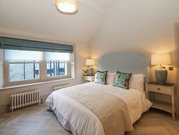 Castleton Suite