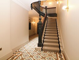 Castleton Suite