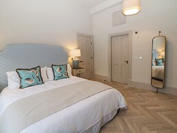 Castleton Suite