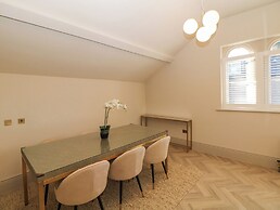 Castleton Suite