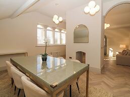 Castleton Suite