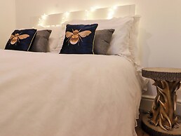 Bee Cottage