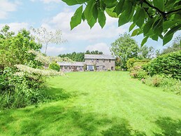Manor Barn