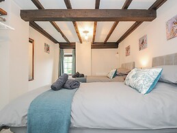 Manor Barn