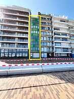 Apartment Wenduine With Stunning Sea View