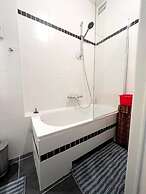 Apartment Wenduine With Stunning Sea View