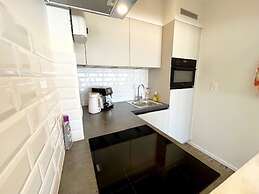 Apartment Wenduine With Stunning Sea View