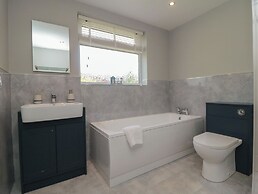 36 Chatsworth Close