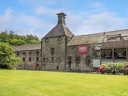 Oakbank Mews