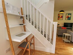 Oakbank Mews