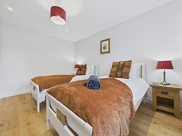 Oakwood Lodge