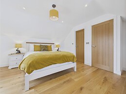 Oakwood Lodge