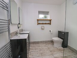 Elderflower Lodge