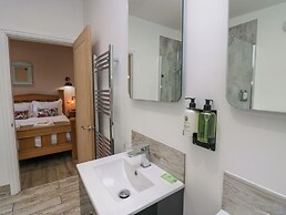 Elderflower Lodge