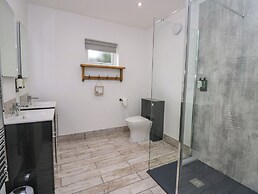 Elderflower Lodge