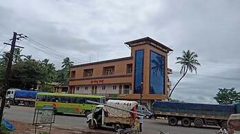 Sri Ratna Lodge